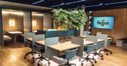 Regus · 600 m²
